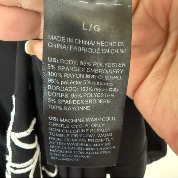 White House Black Market Kimono Sleeve Smocked WaistDress, Embroidery Large NWOT - Picture 11 of 13